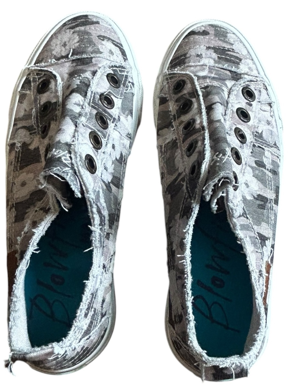 Blowfish Malibu Slip On Shoes Womens 6.5 Gray Floral Canvas Casual - Picture 4 of 11